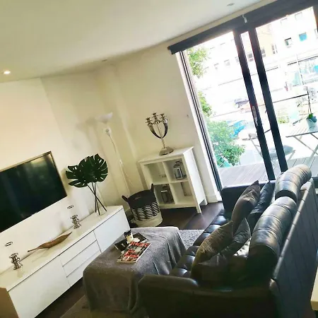 Stylish Harbourside With Secure Parking Daire